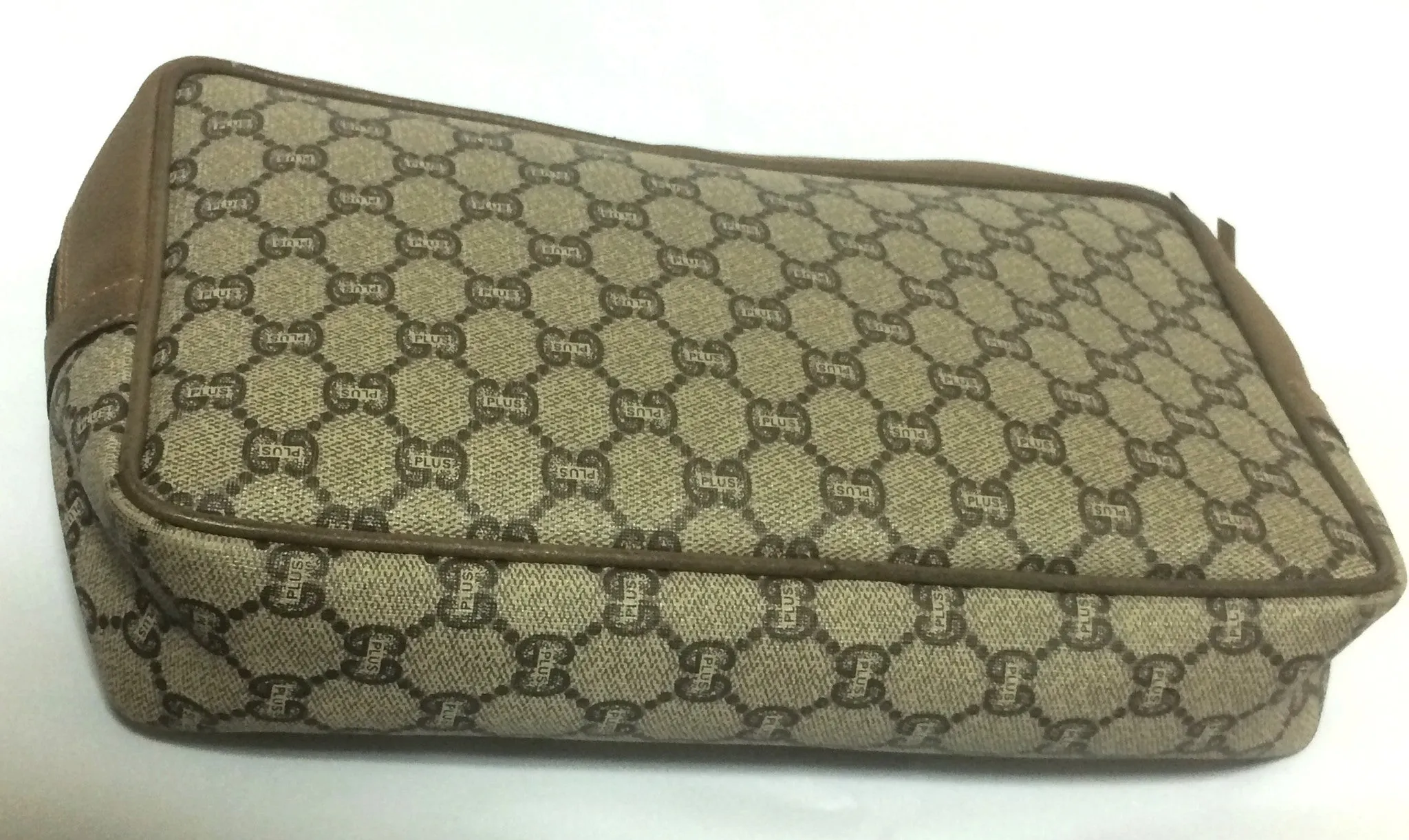 80's vintage Gucci Plus beige monogram large size makeup case, toiletry pouch, purse with golden logo plate. Unisex use