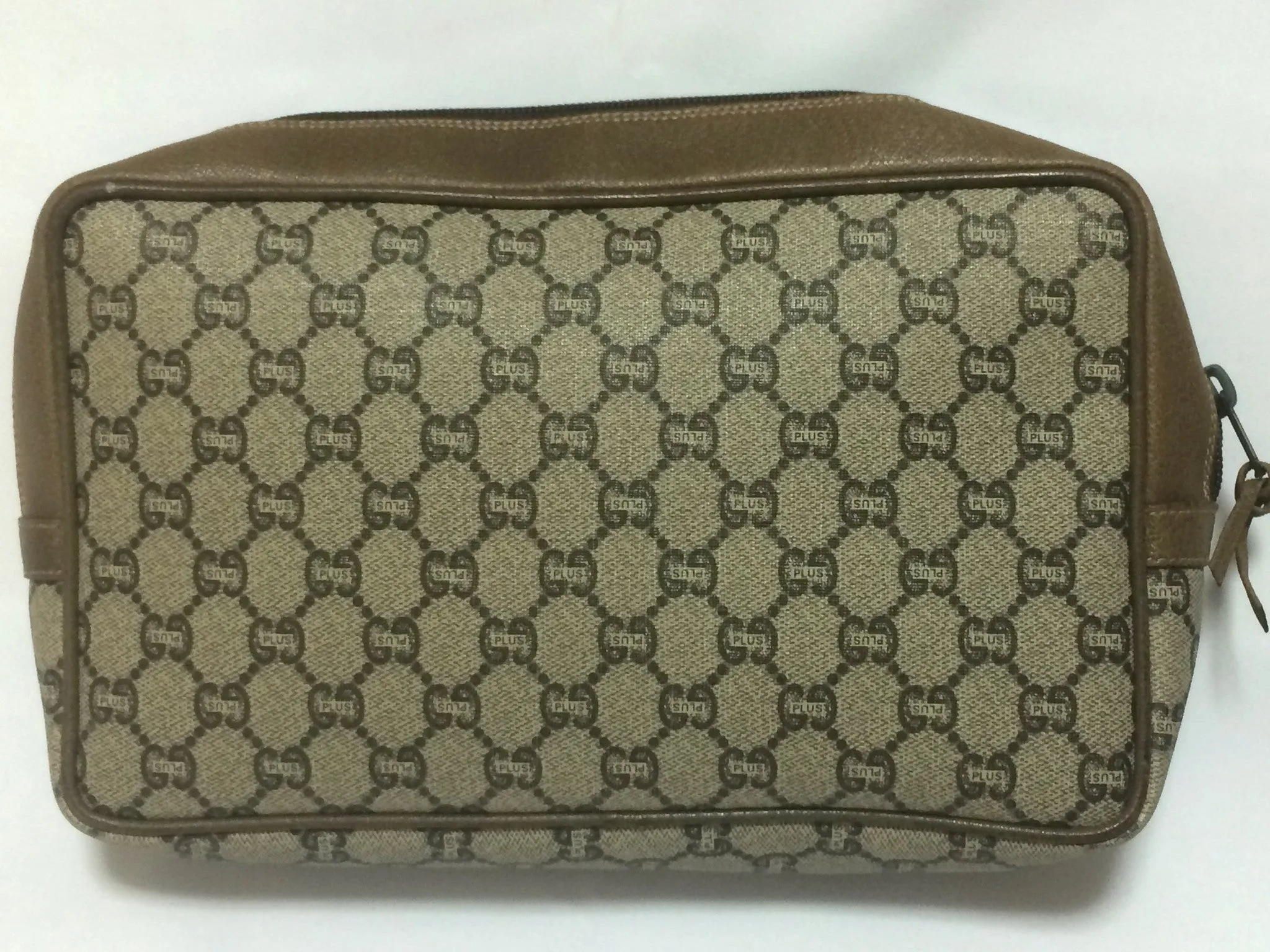 80's vintage Gucci Plus beige monogram large size makeup case, toiletry pouch, purse with golden logo plate. Unisex use