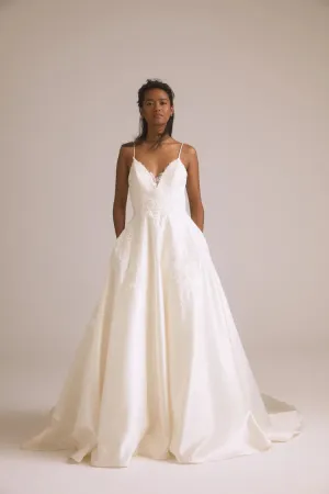 Amsale Nouvelle "Valencia"