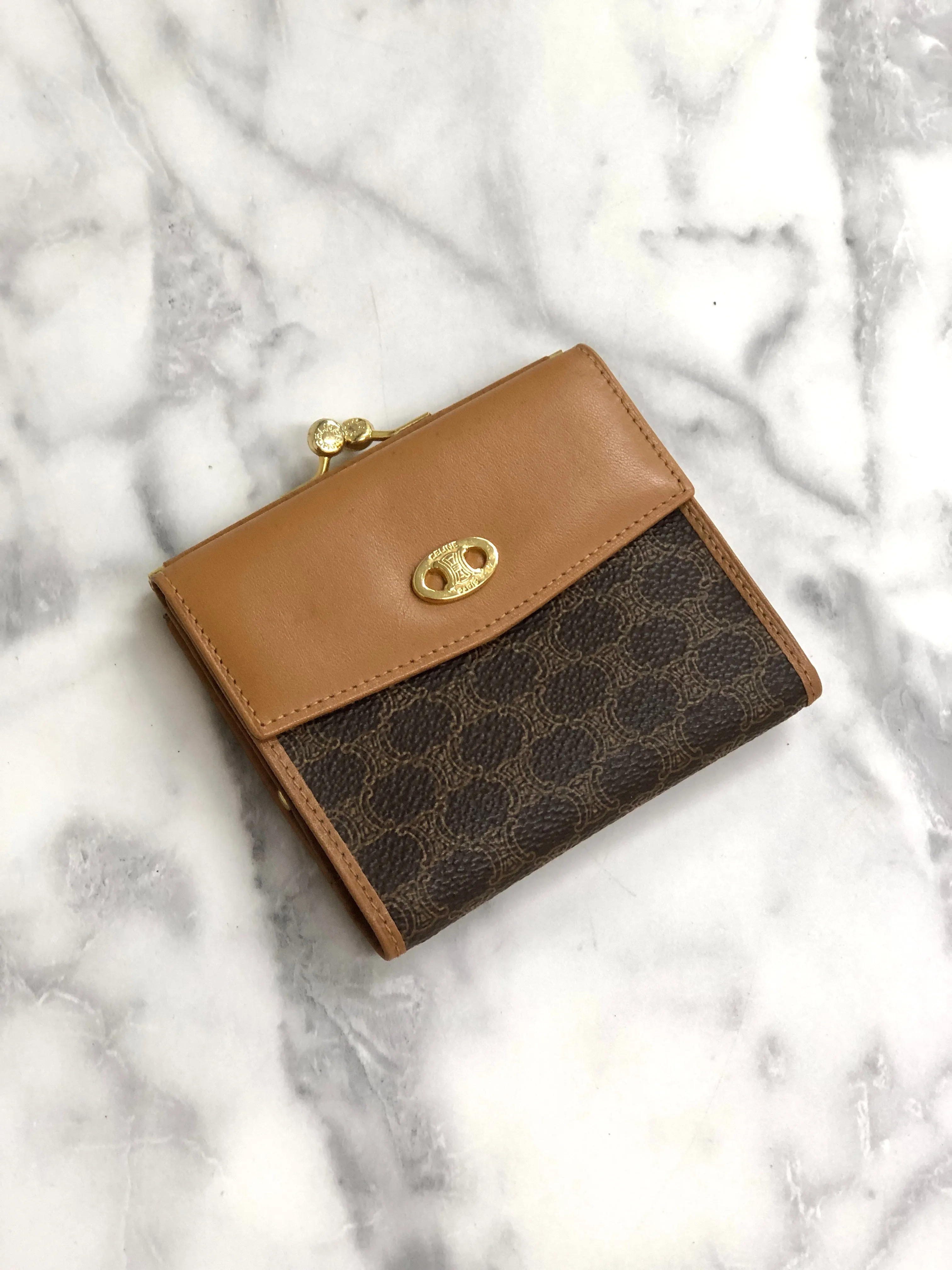 CELINE Macadam Blason Metal Clasp Wallet Brown Vintage 6z8bzg