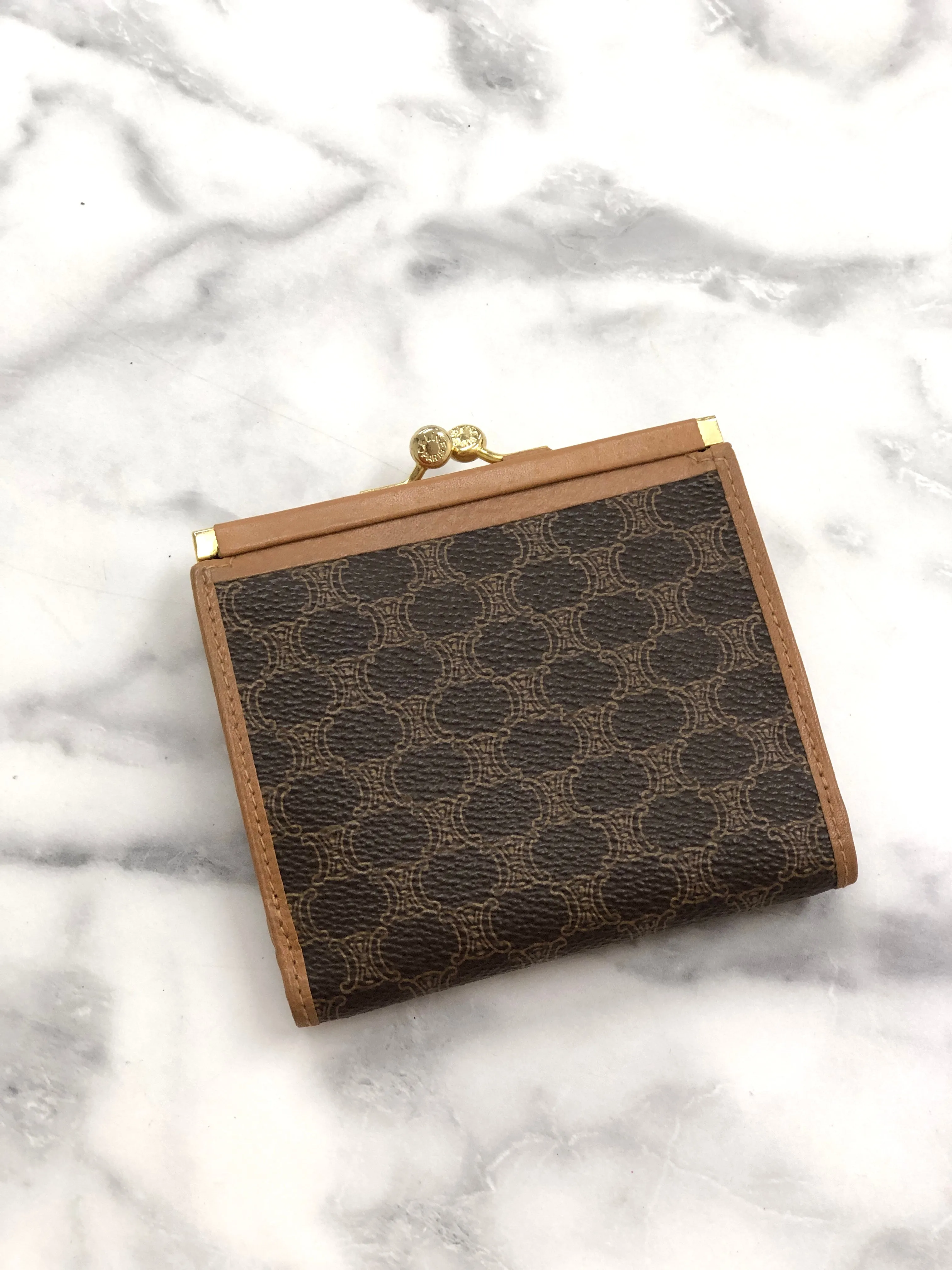CELINE Macadam Blason Metal Clasp Wallet Brown Vintage 6z8bzg
