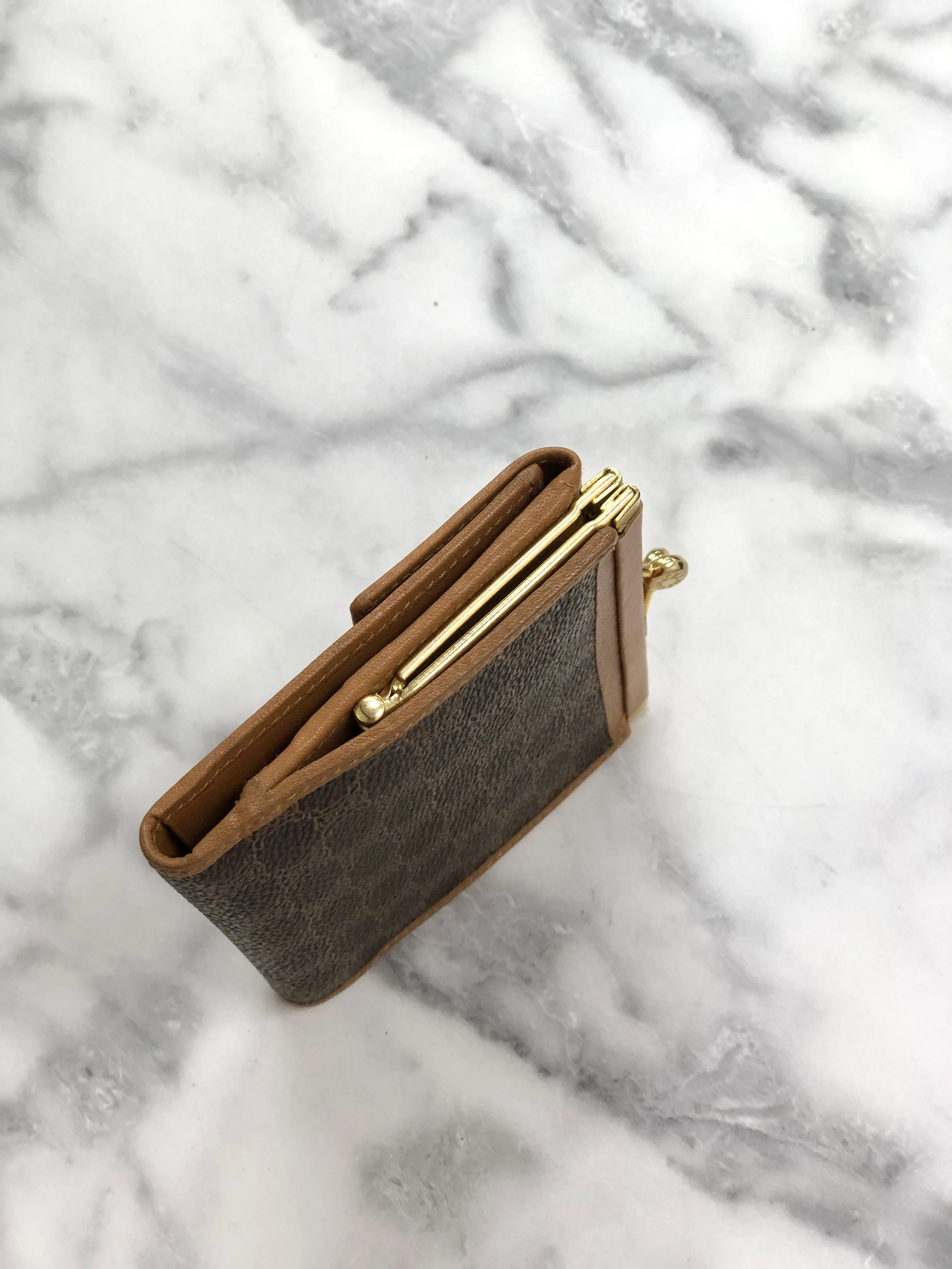 CELINE Macadam Blason Metal Clasp Wallet Brown Vintage 6z8bzg