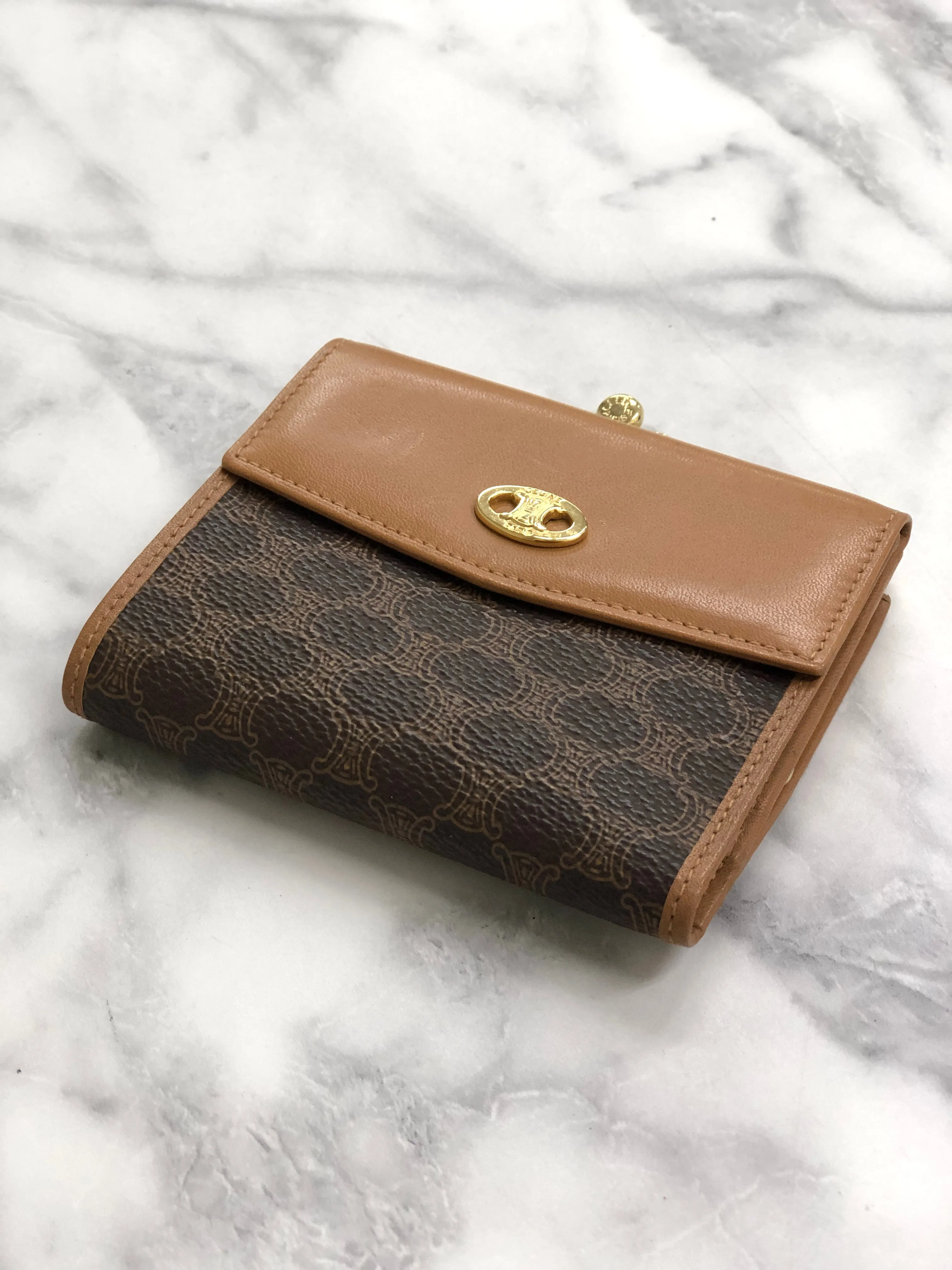 CELINE Macadam Blason Metal Clasp Wallet Brown Vintage 6z8bzg