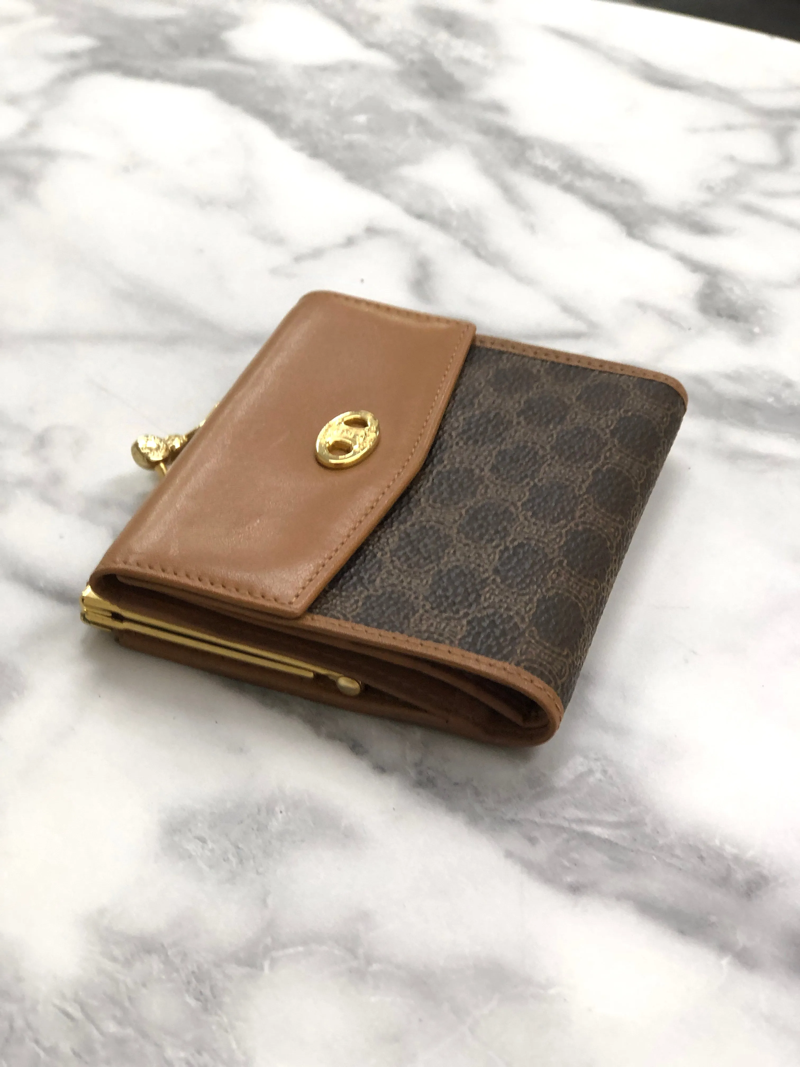 CELINE Macadam Blason Metal Clasp Wallet Brown Vintage 6z8bzg