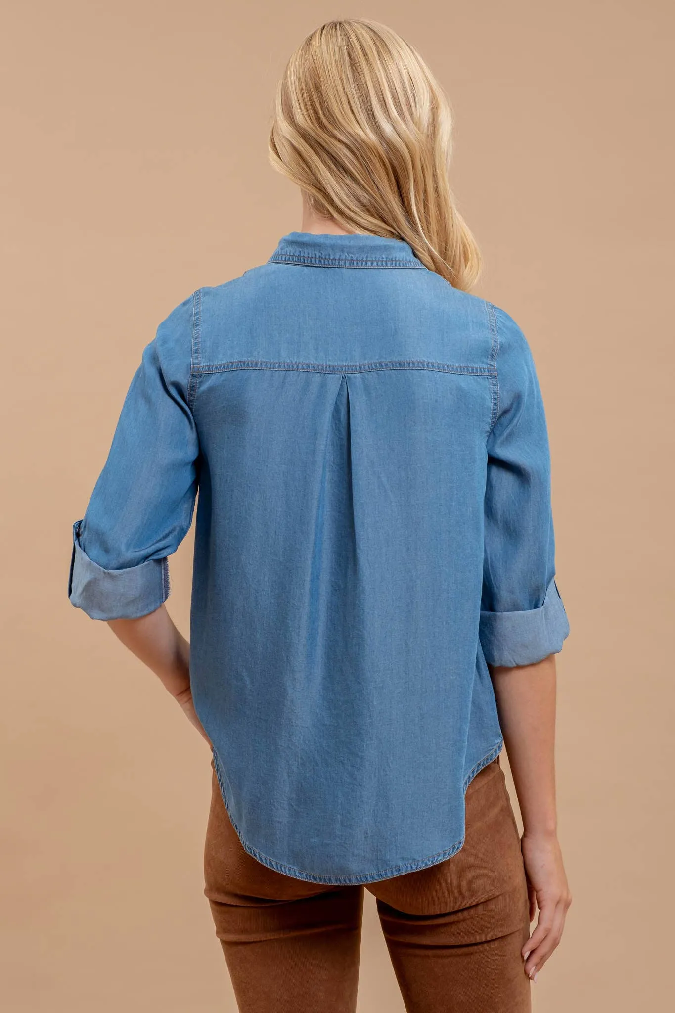CHAMBRAY COLLARED 3/4 TAB SLEEVE BUTTON DOWN SHIRT