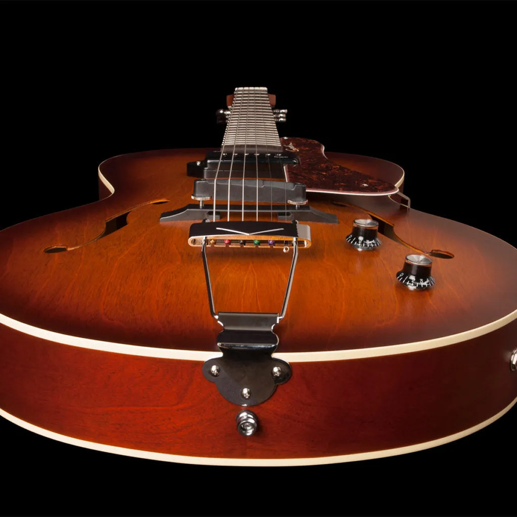 Godin 5th Avenue Kingpin P90 in Cognac Burst 031986