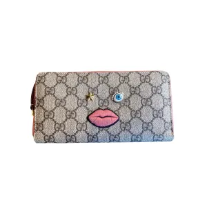 GUCCI GG Supreme Canvas Lips Wallet