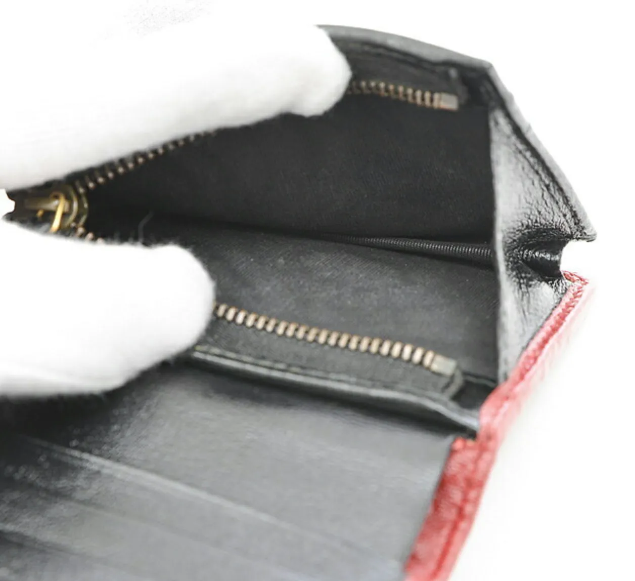 Gucci Interlocking GG Card Case in Black with Red Trim