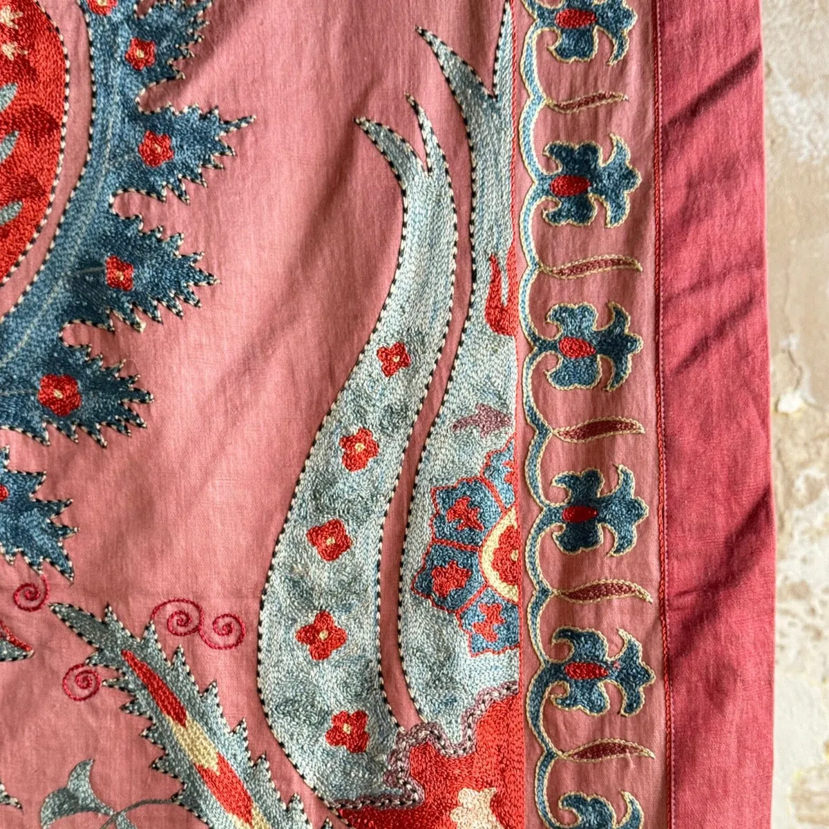Hand Stitched Suzani (CSSU010124 | 44 x 64")