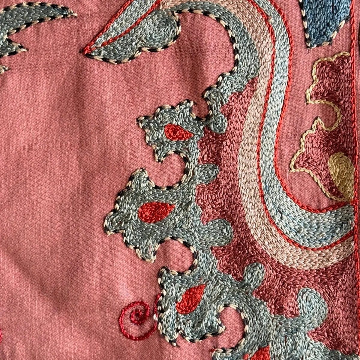 Hand Stitched Suzani (CSSU010124 | 44 x 64")