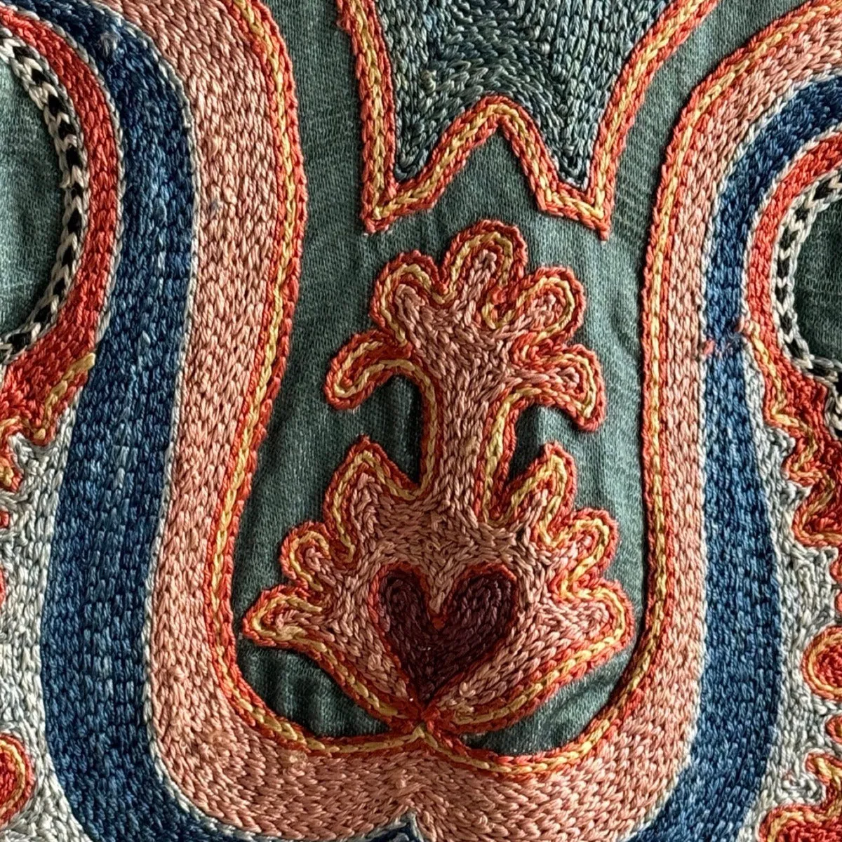 Hand Stitched Suzani (CSSU011024 | 64 x 88")