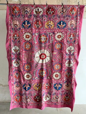 Hand Stitched Suzani (CSSU011624 | 64 X 90")
