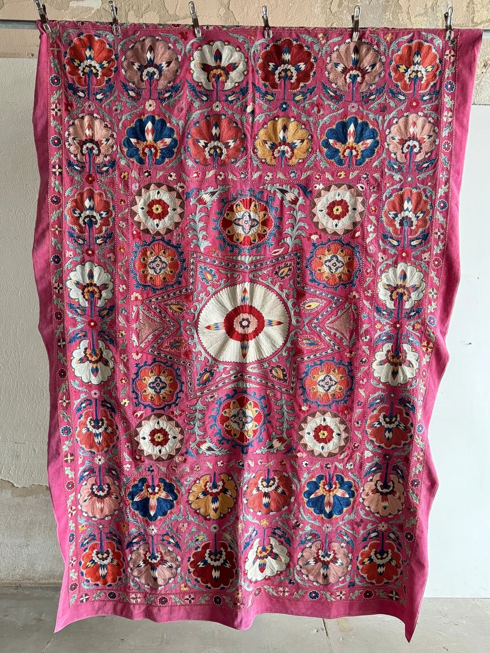Hand Stitched Suzani (CSSU011624 | 64 X 90")