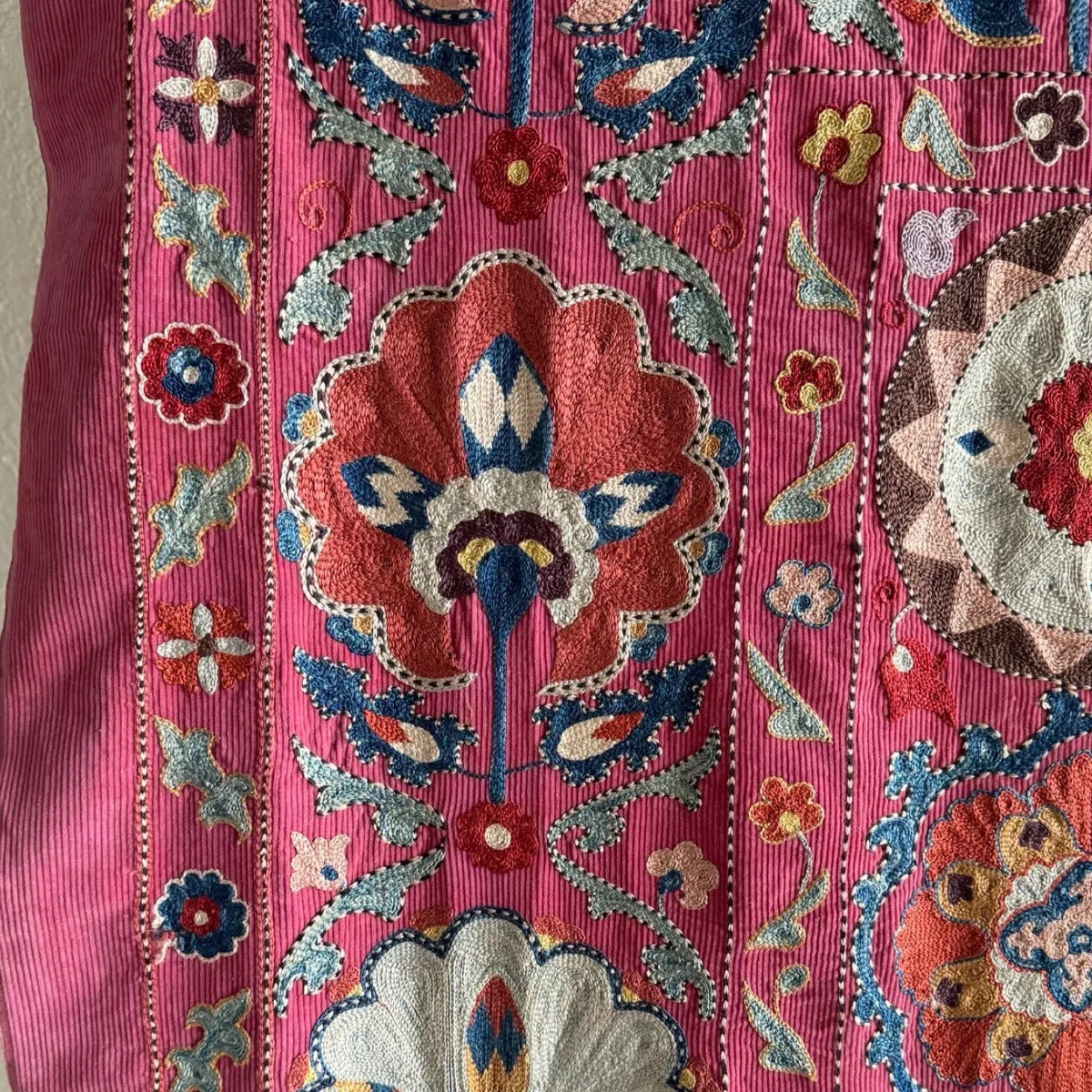 Hand Stitched Suzani (CSSU011624 | 64 X 90")