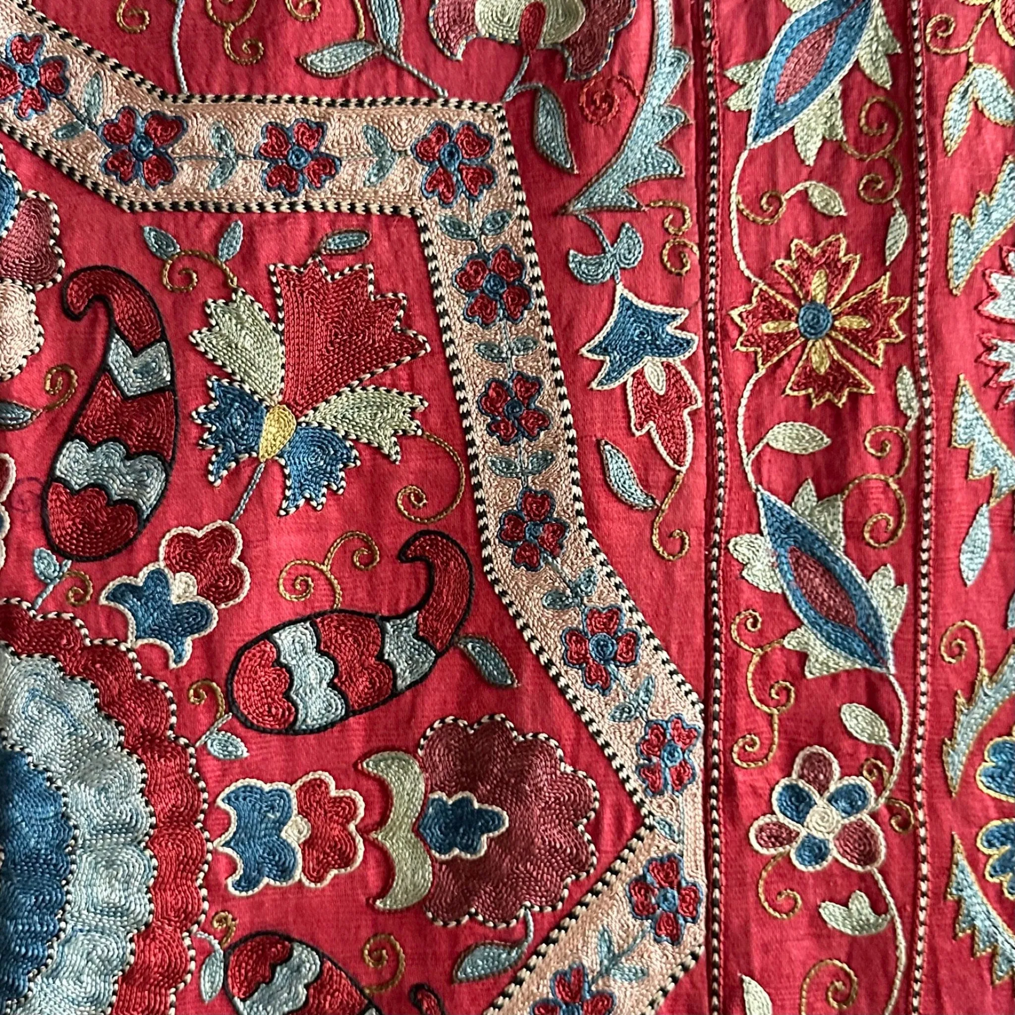 Hand Stitched Suzani (CSSU062023 | 91 x 62")