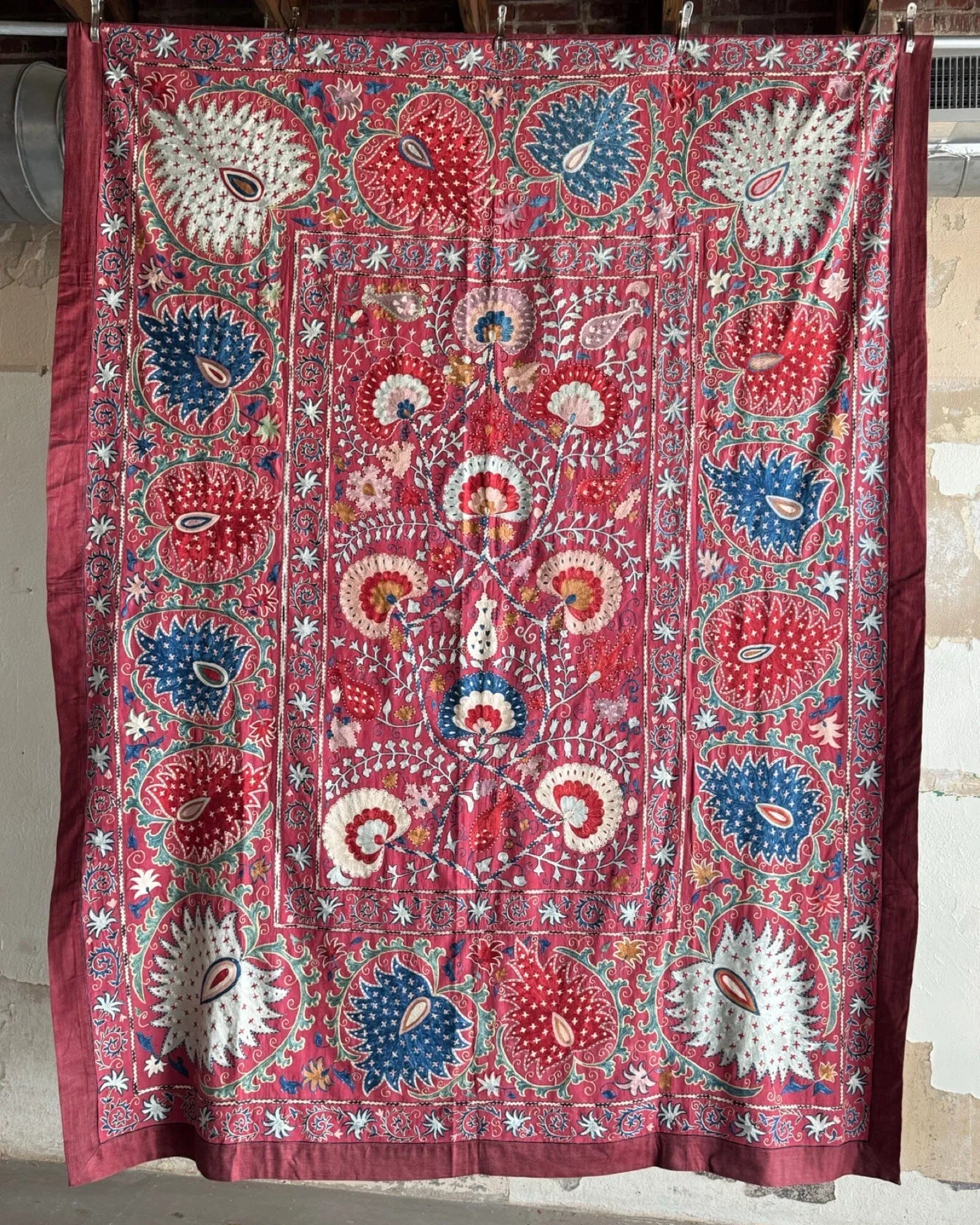 Hand Stitched Suzani (CSSU087324 | 84 x 108")