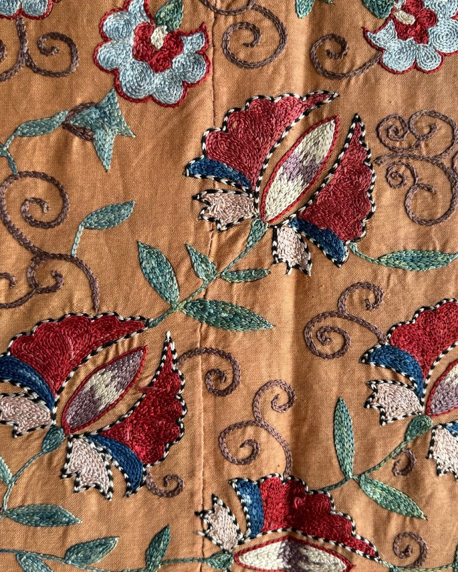 Hand Stitched Suzani (CSSU087724 |  84 x 105")