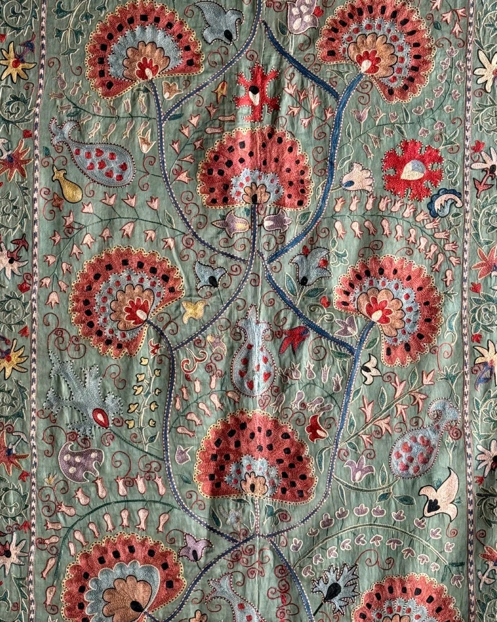 Hand Stitched Suzani (CSSU088124 | 84 x 109")