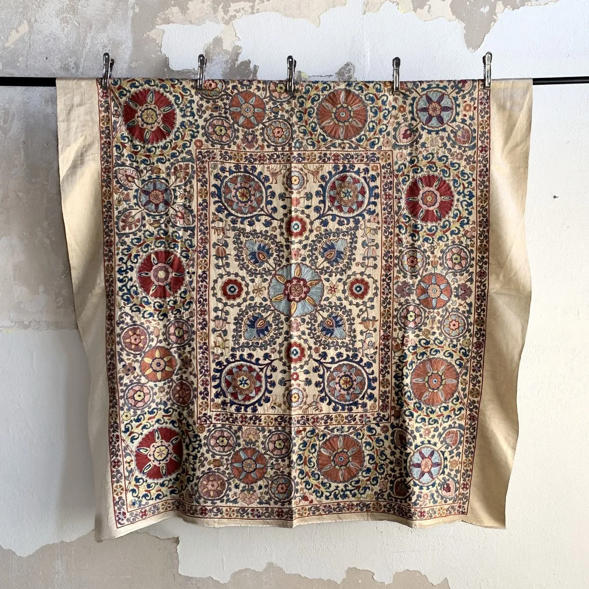 Hand Stitched Suzani (CSSU220622 | 61 x 61")