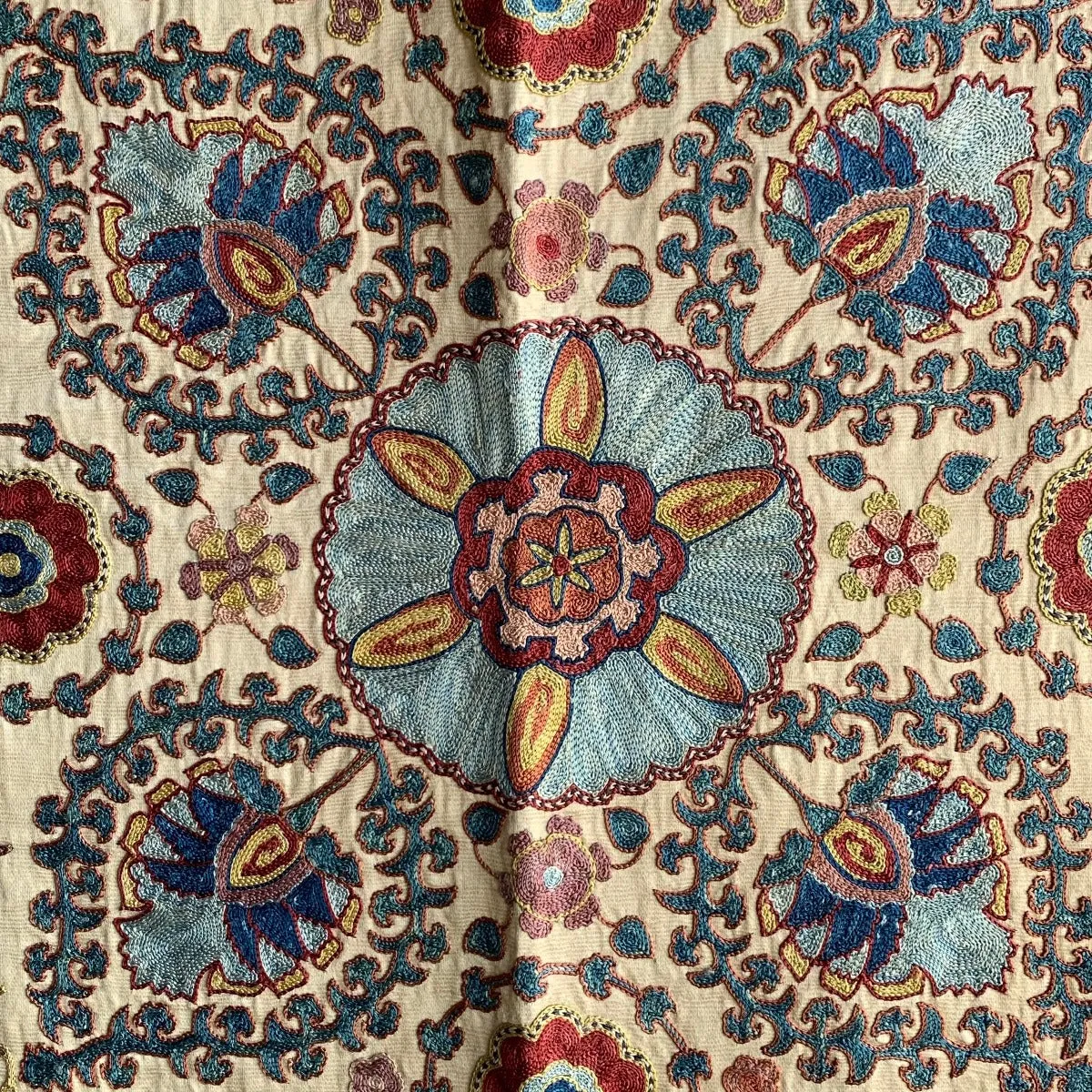Hand Stitched Suzani (CSSU220622 | 61 x 61")