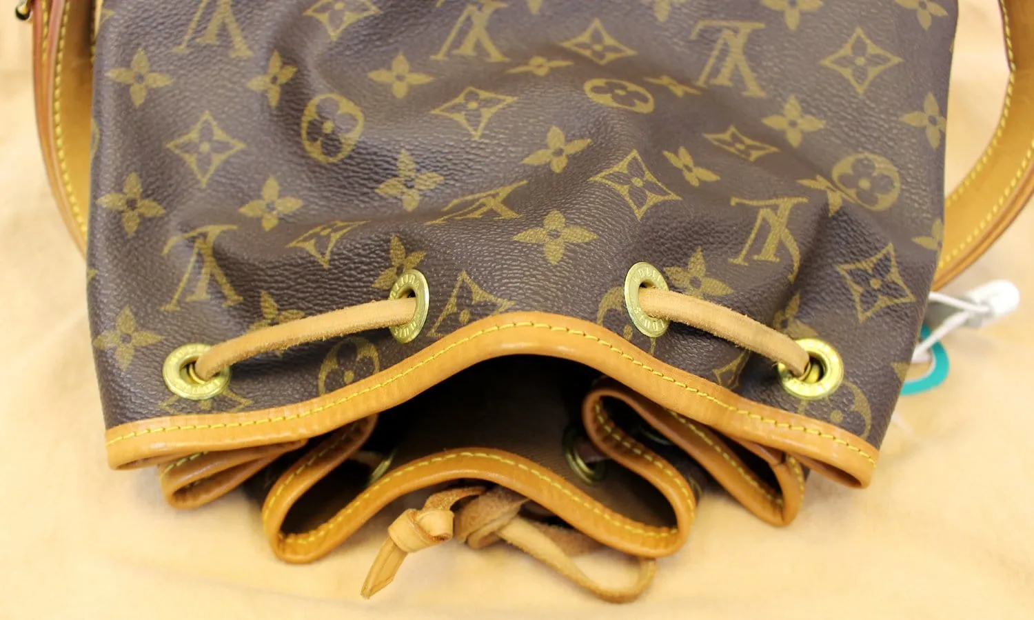 LOUIS VUITTON Monogram Canvas Noe Large Shoulder Bag