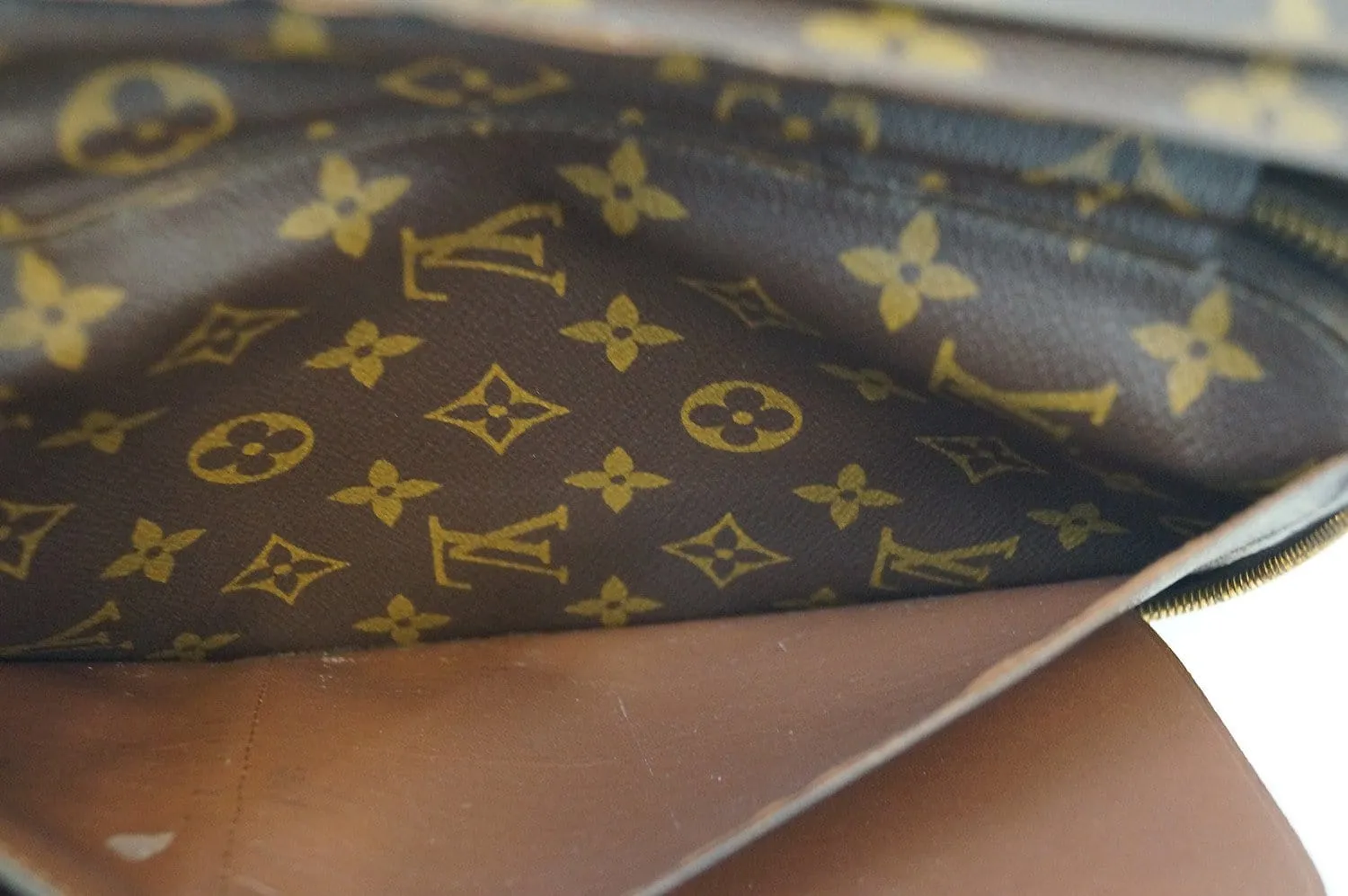 LOUIS VUITTON Monogram Escovedo Travel Case Long Wallet