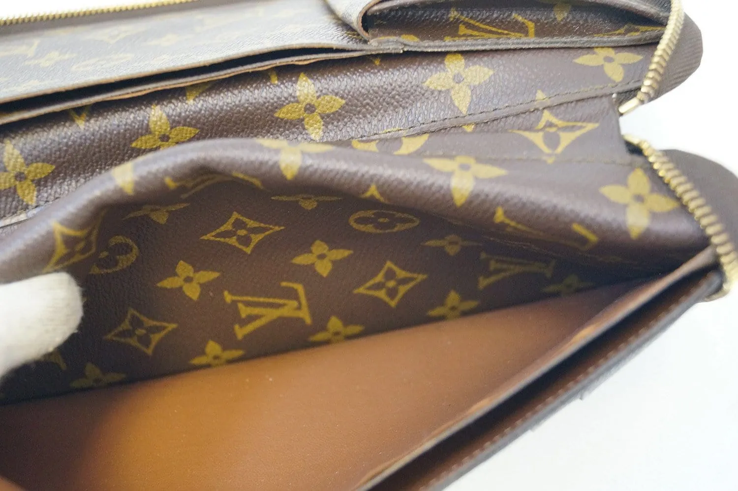 LOUIS VUITTON Monogram Escovedo Travel Case Long Wallet