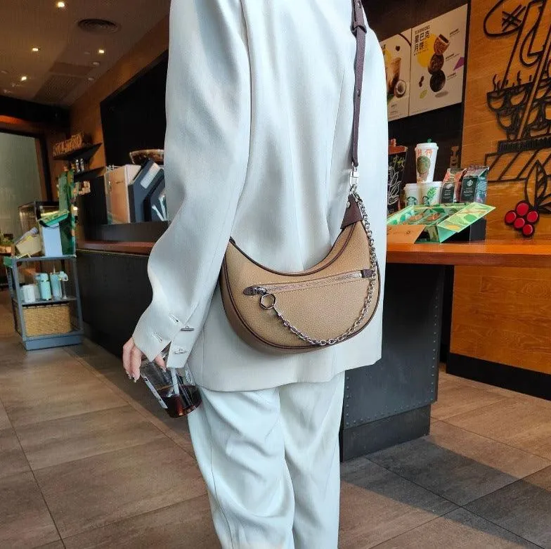 LuxeChain Genuine Leather Shoulder Bag – Effortlessly Chic, Uniquely You
