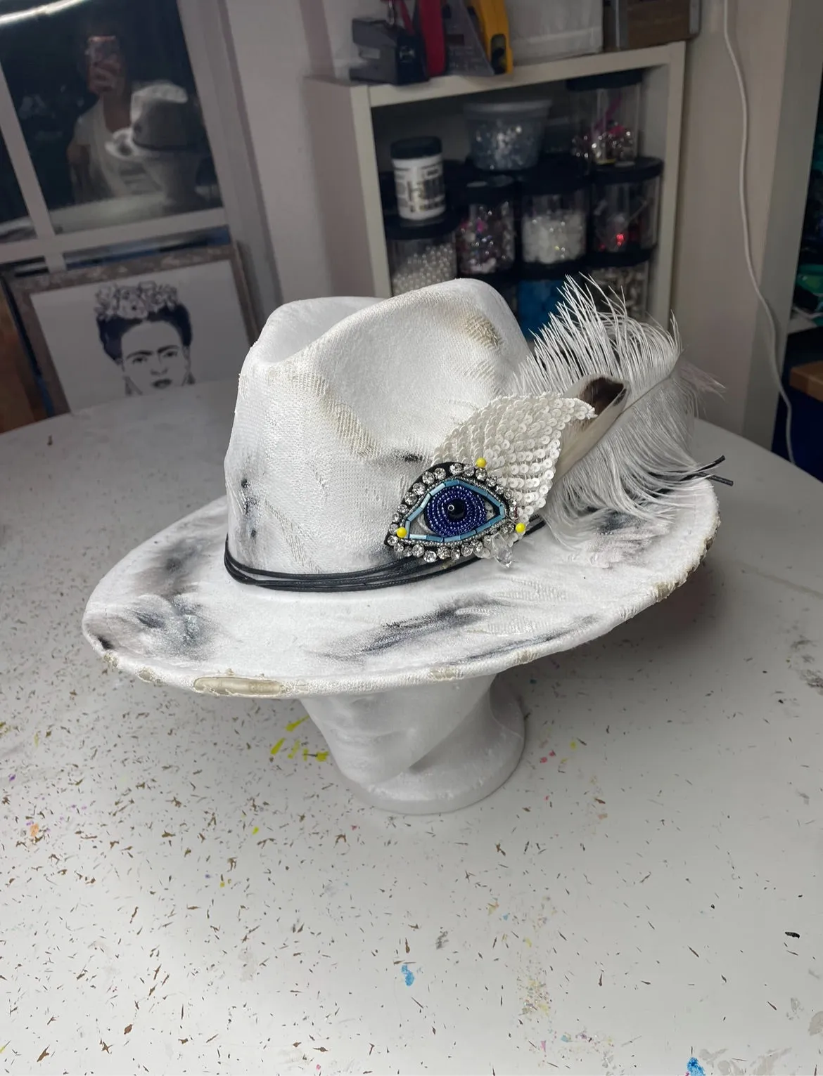 Mad Hatter white I see you HAT