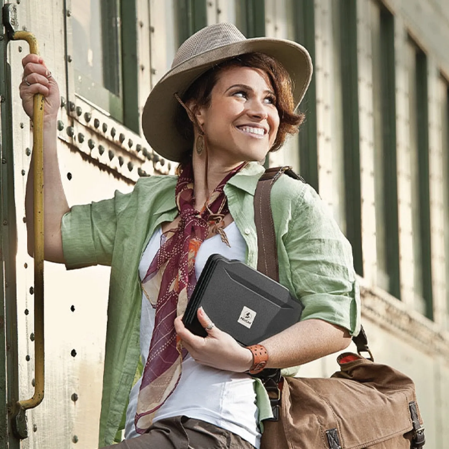 Pelican 1055CC HardBack Tablet Case with Liner E Reader