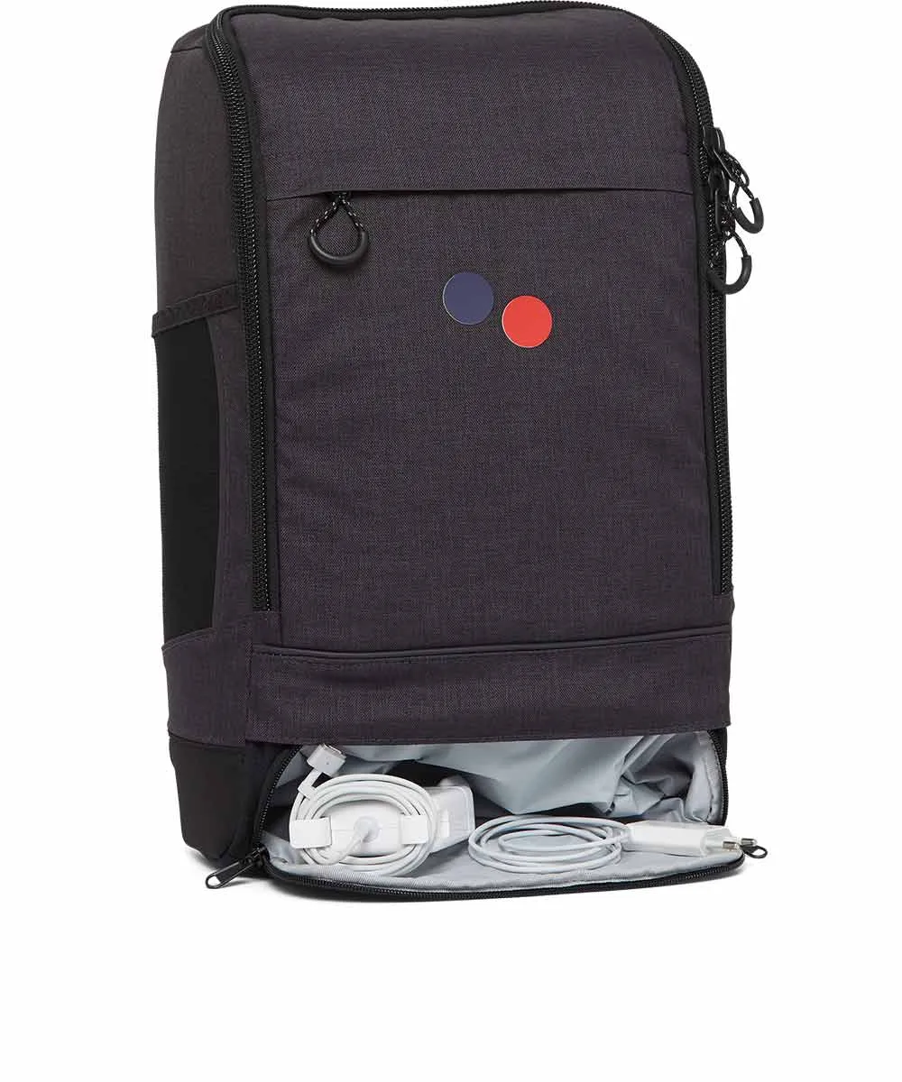 Pinqponq Cubik Medium Rucksack aus recycelten PET-Flaschen