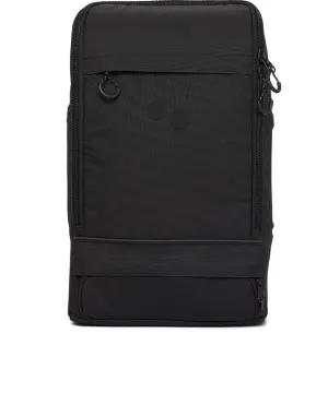Pinqponq Cubik Medium Rucksack aus recycelten PET-Flaschen