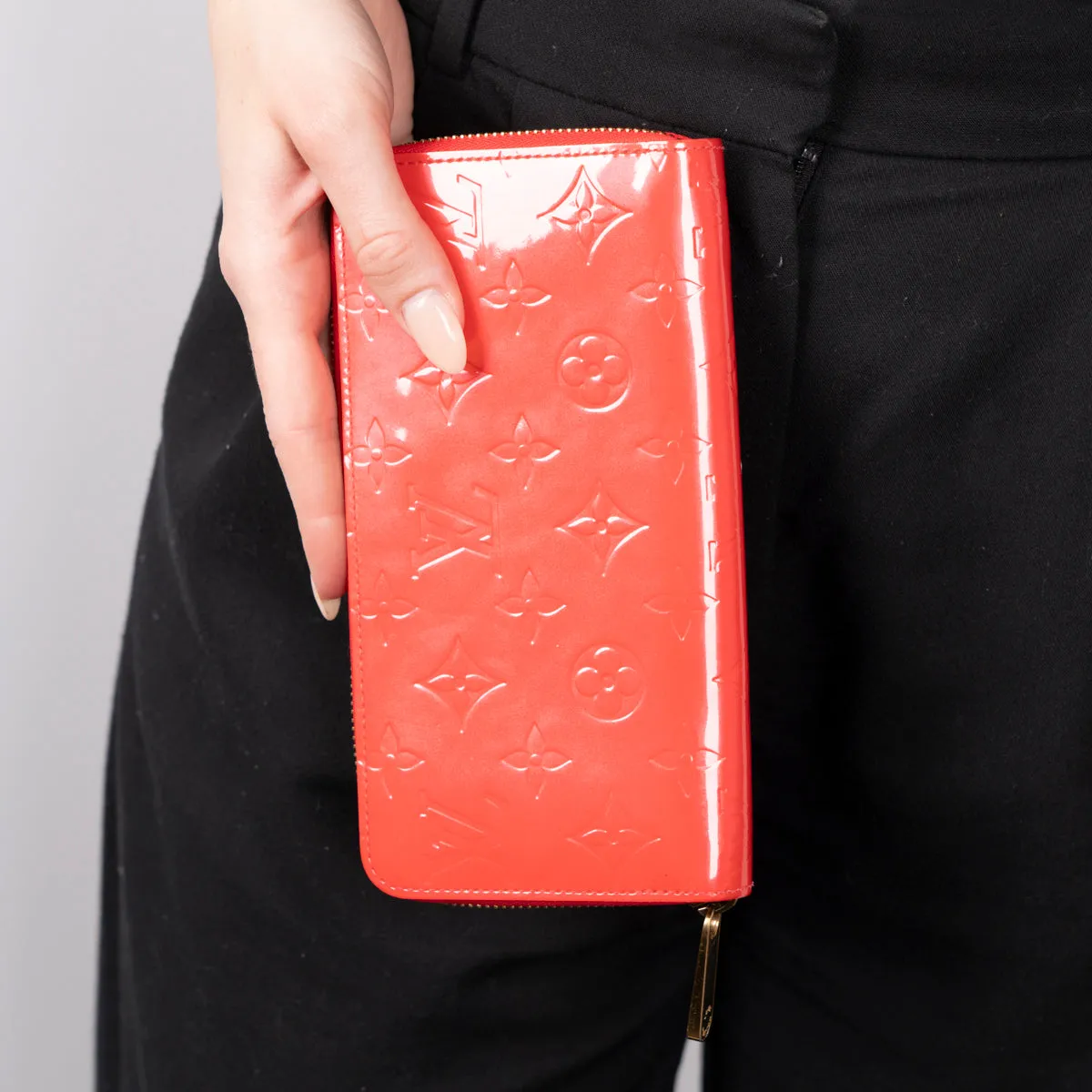 Pre-Owned Louis Vuitton Monogram Vernis Zippy Wallet