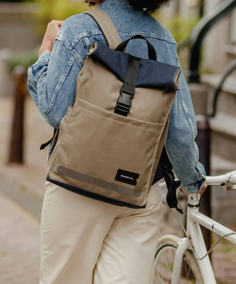 Property of Max reflektierender Rolltop-Rucksack