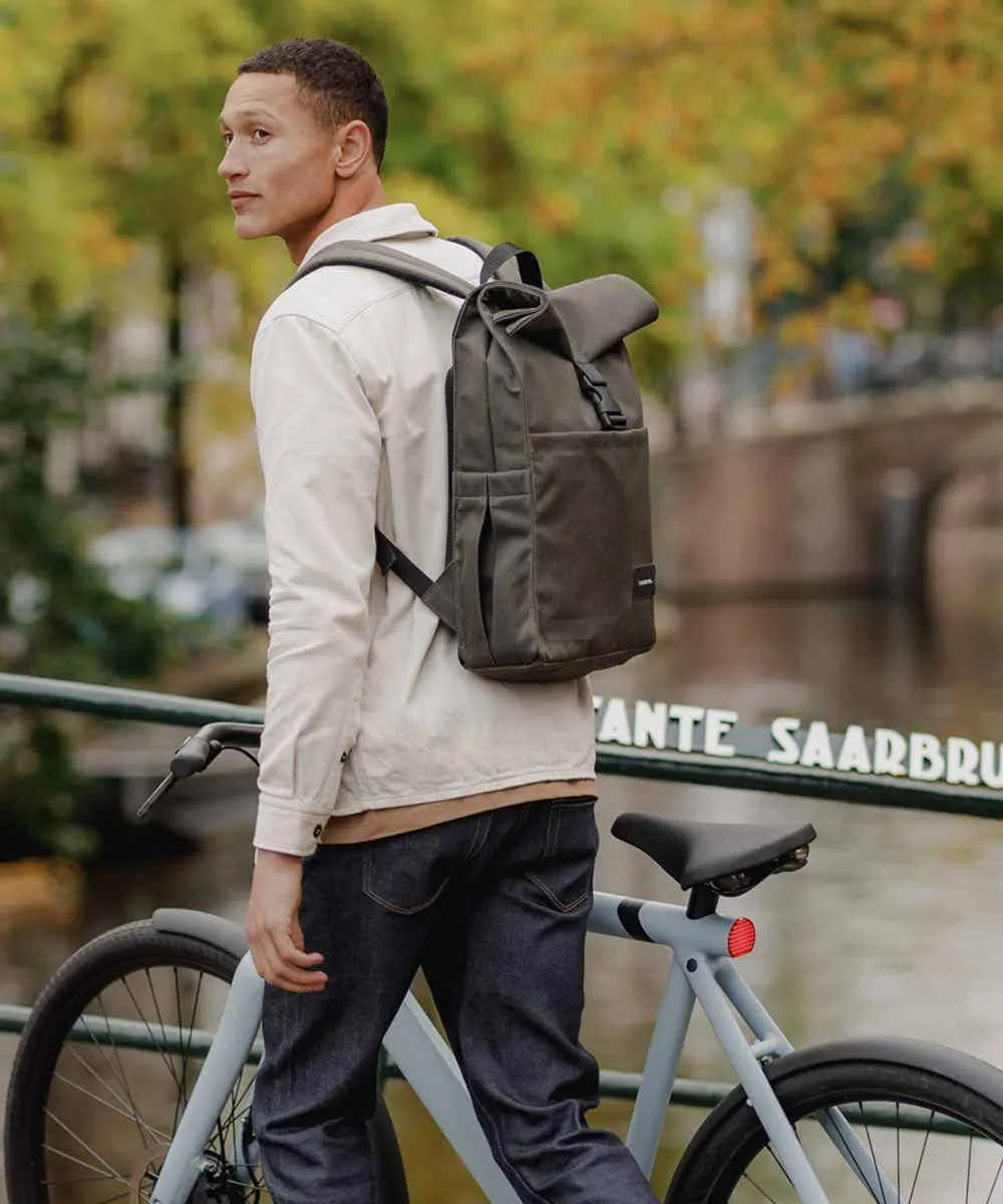 Property of Max reflektierender Rolltop-Rucksack
