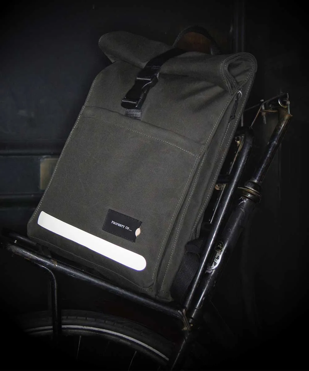 Property of Max reflektierender Rolltop-Rucksack