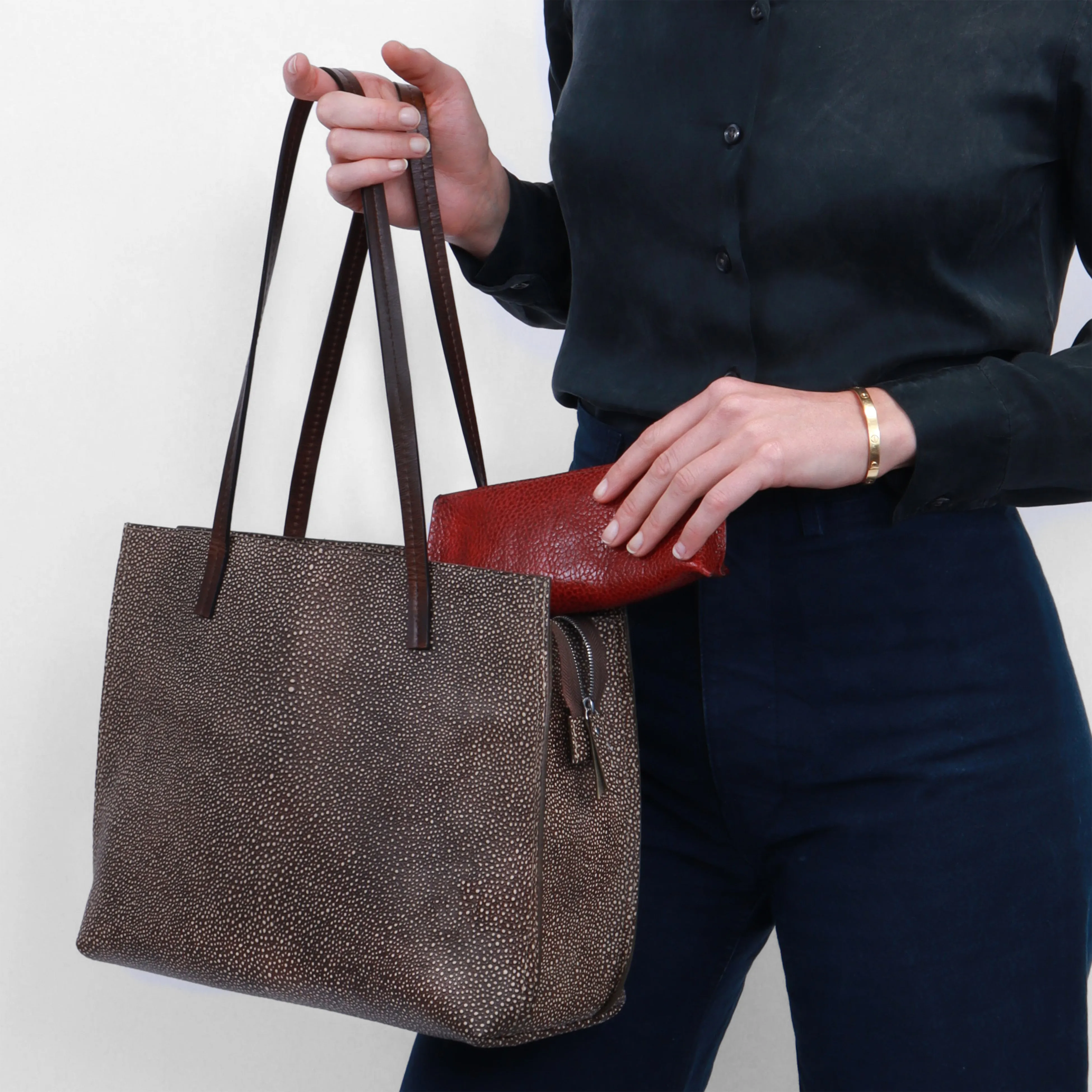 STRAPPY DAY BAG SLATE PEBBLED CALF