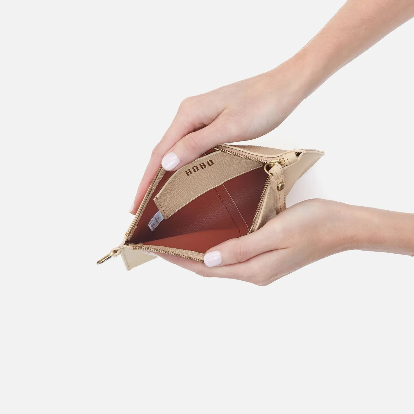Vida Small Pouch in Micro Pebbled Leather - Almond