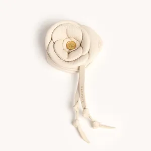 Vince Floral Charm | Calla Lily White/Brushed Gold