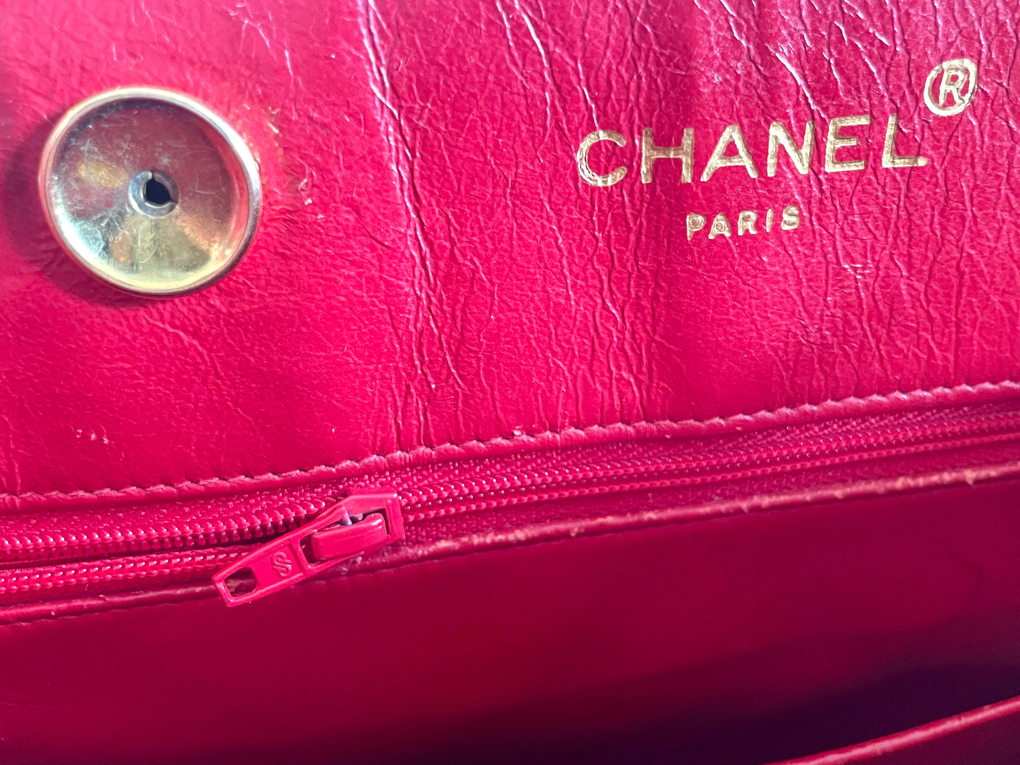 Vintage CHANEL red lambskin square shoulder bag with gold tone chain straps and gold CC. Paris limited edition. Classic purse. 060719ys